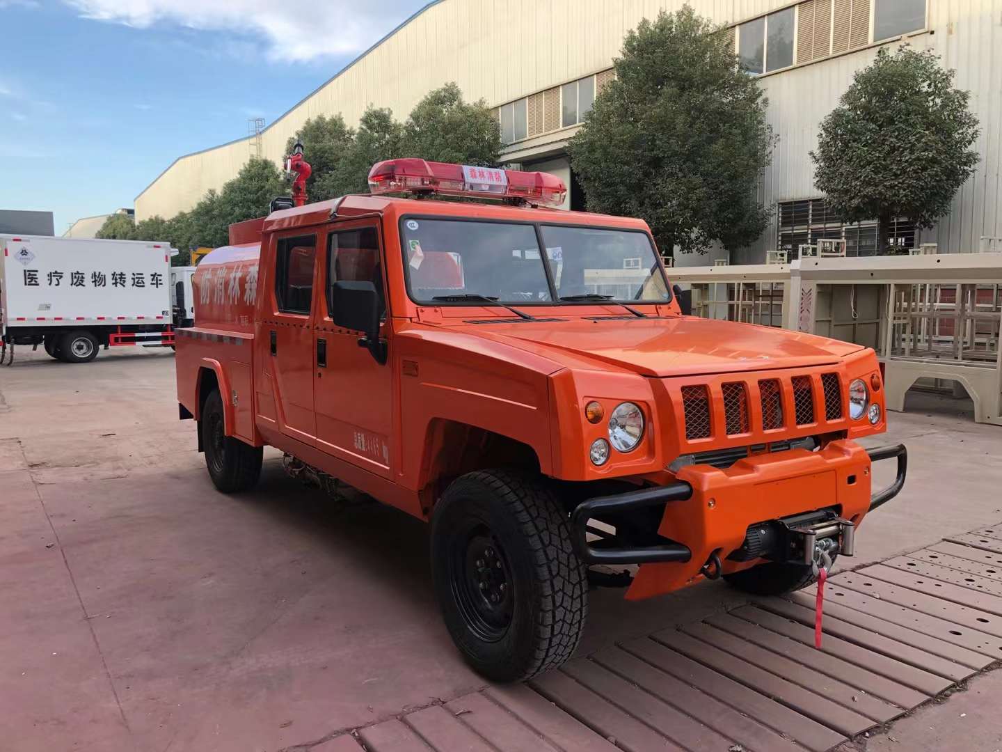 國(guó)六北汽雙排四驅(qū)森林消防車